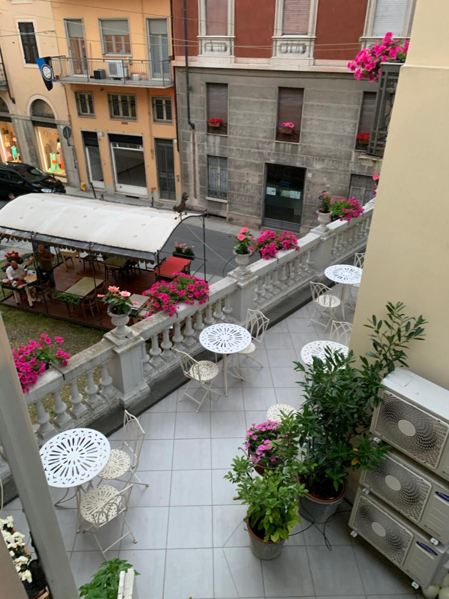 La Terrazza Vercelli Bed & Charme Экстерьер фото